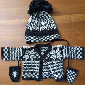 AGD- Sweater, Hat & Mittens
